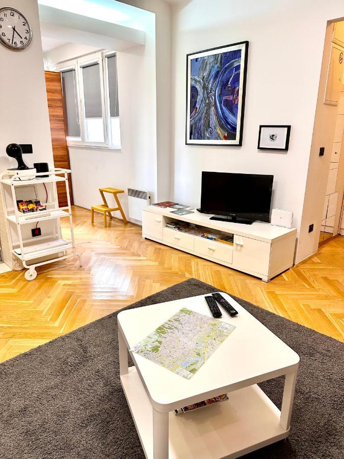 Apartments Mango Downtown ซาเกร็บ ภายนอก รูปภาพ